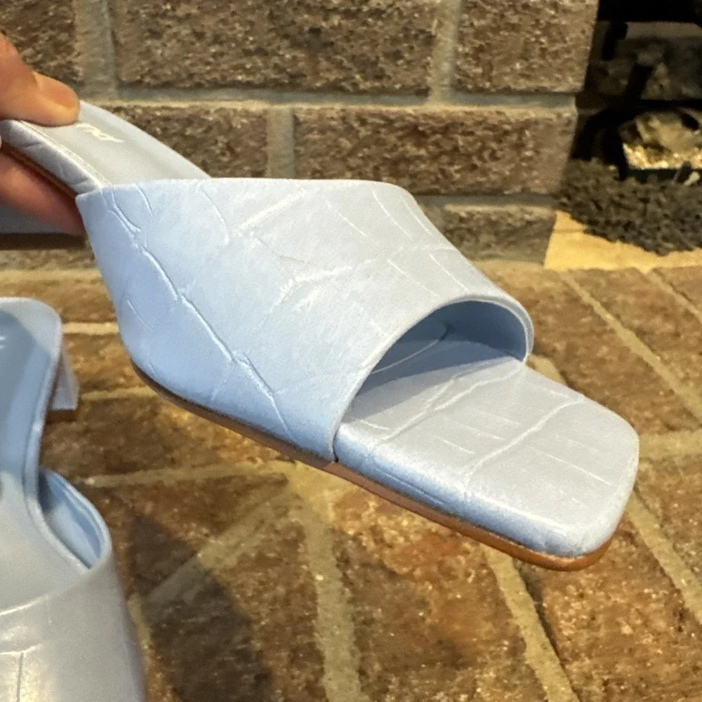Abound Erica Sandals Light Blue Textured Slide 6M Block Heel Square Toe #527